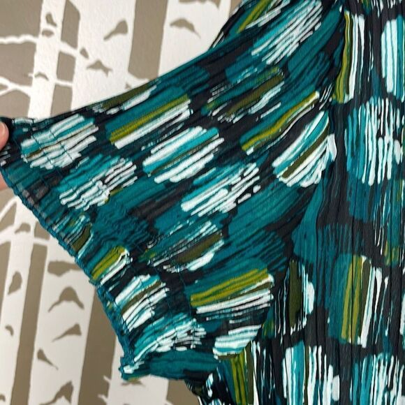 East 5th Y2K Waterfall Ruffled Semi-Sheer Blouse 1X - Picture 10 of 12